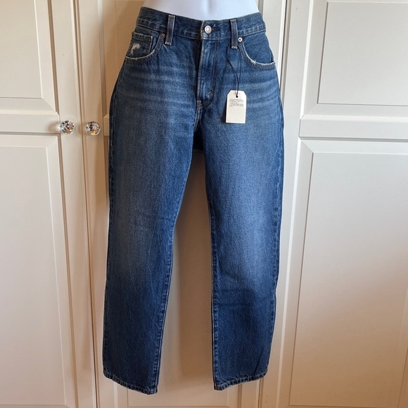 Levi's Middy Straight leg In Medium Wash Mid Rise Straight Leg Size 30 - Picture 14 of 14